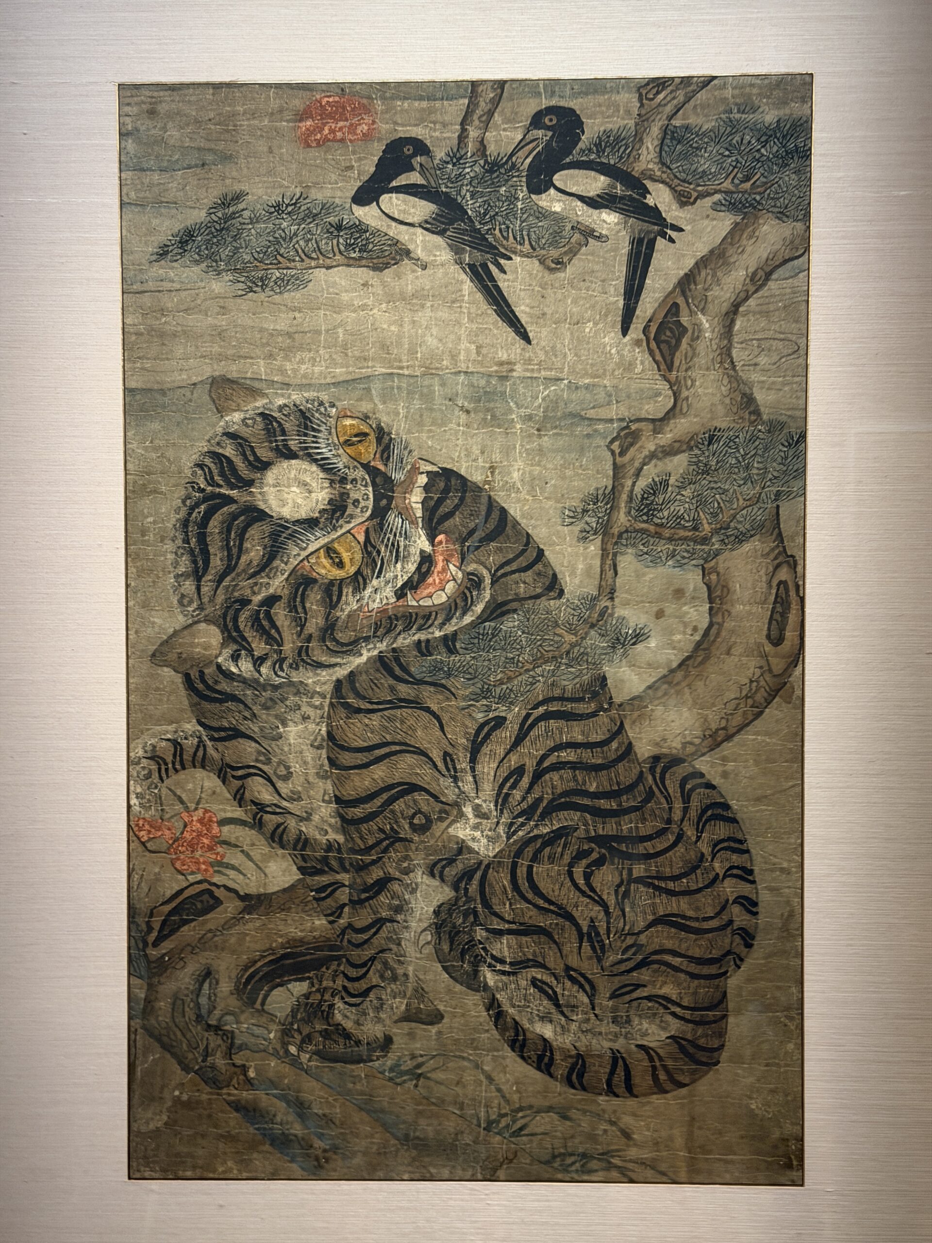 Magpie and Tiger painting (Hojakdo) at the Leeum Museum of Art