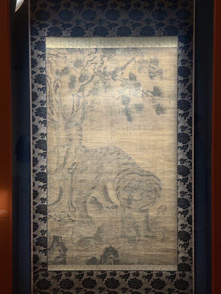 Magpie and Tiger painting (Hojakdo) at the Leeum Museum of Art