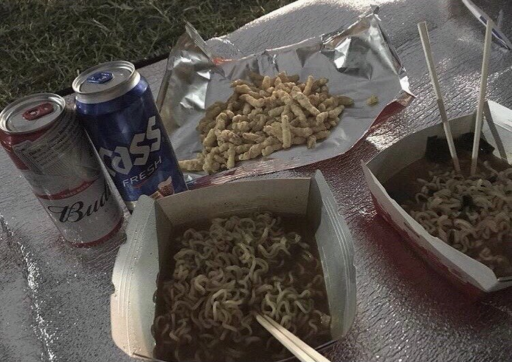 Han River picnic with instant ramen and beer near the Banpo Rainbow Fountain