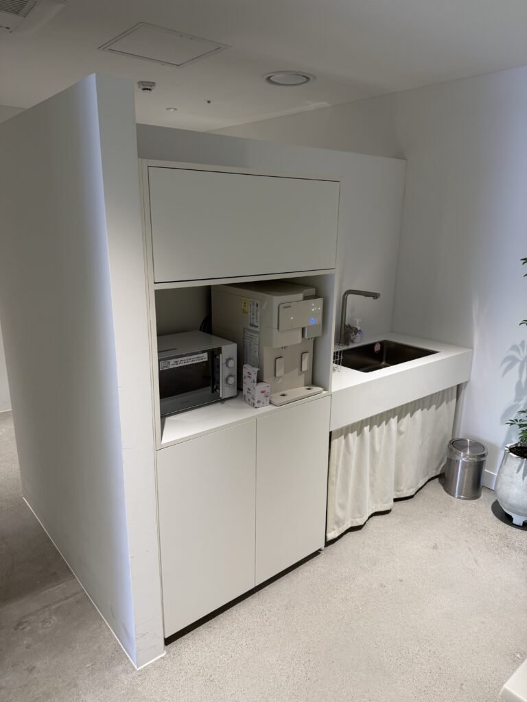 Baby feeding kitchenette with sink and microwave at MMCA Seoul